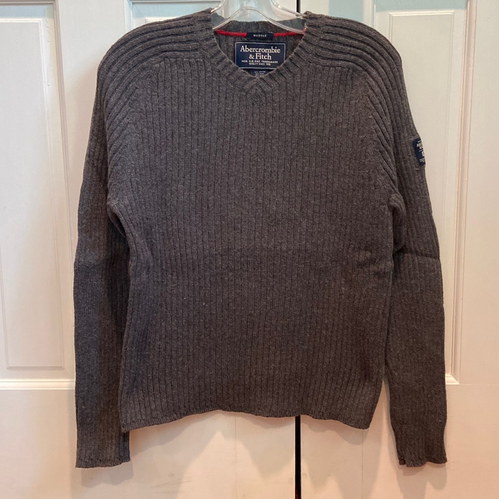 Vintage A&F sweater - size M